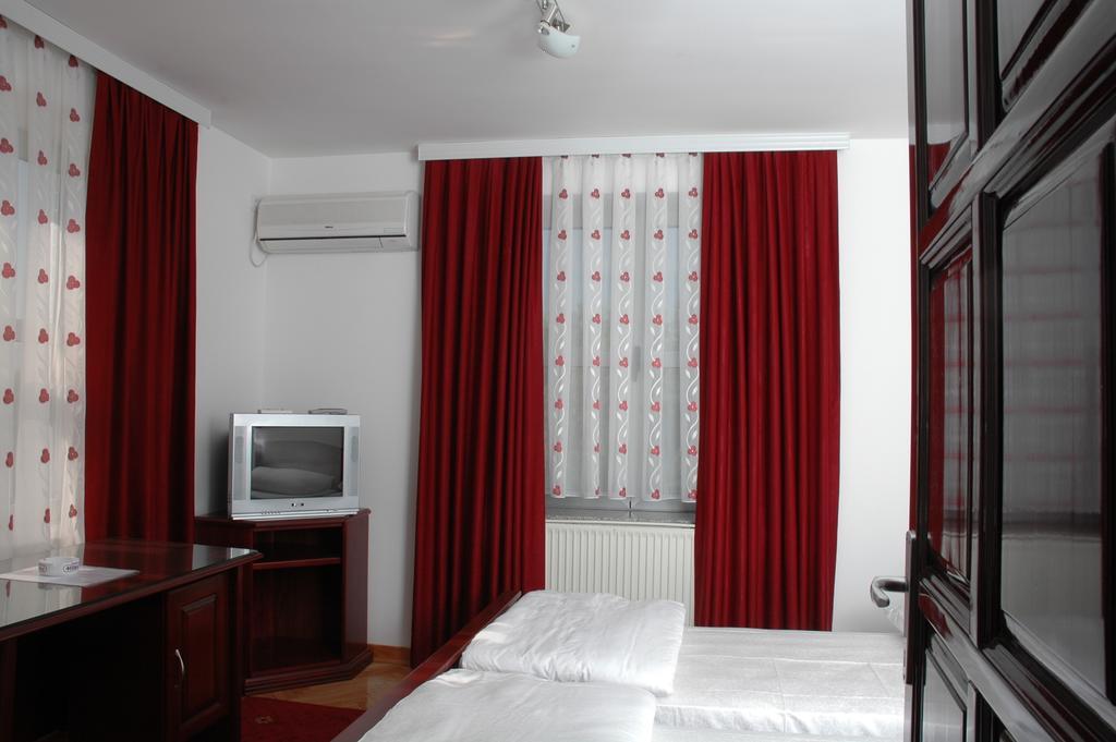 Vila Lux Milikic Kraljevo Room photo