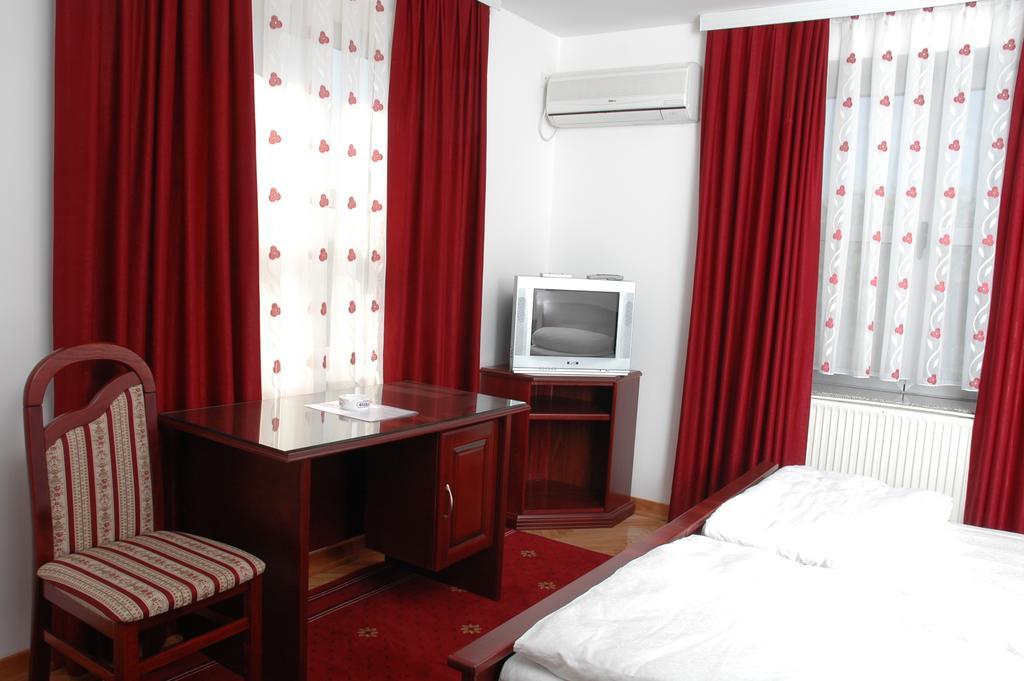 Vila Lux Milikic Kraljevo Exterior photo